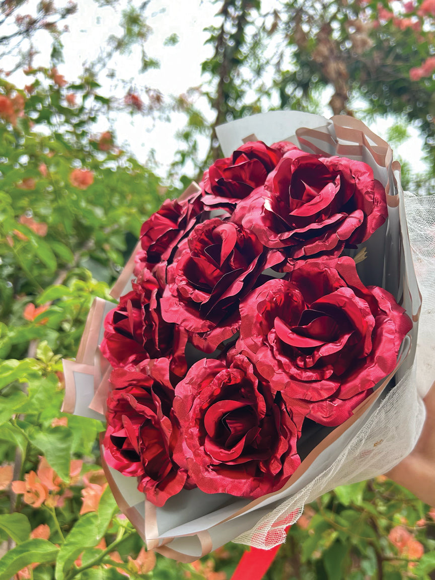 Lighted Roses Metallic Metallic Roses Bouquet – Shop Your Flowers