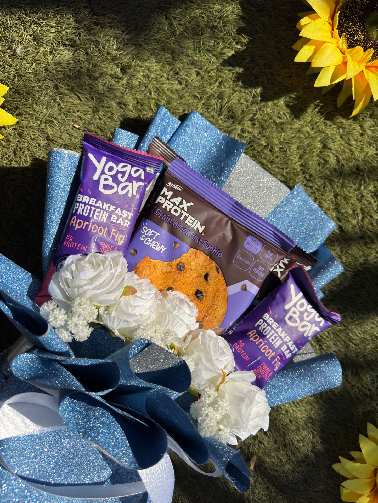 Fitness Lovers Protein Snack Bouquet | Yoga Bar & Max Protein