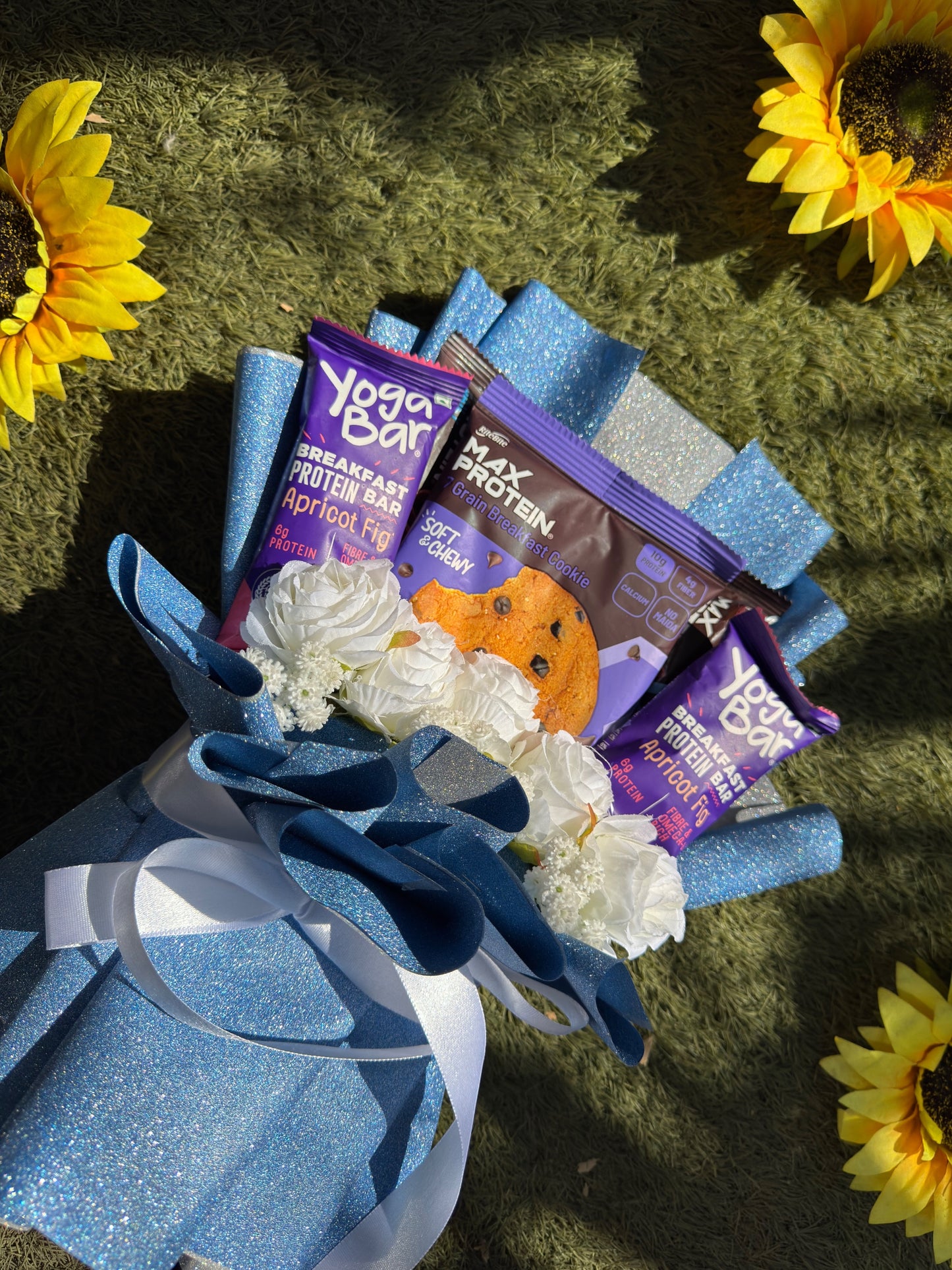 Fitness Lovers Protein Snack Bouquet | Yoga Bar & Max Protein